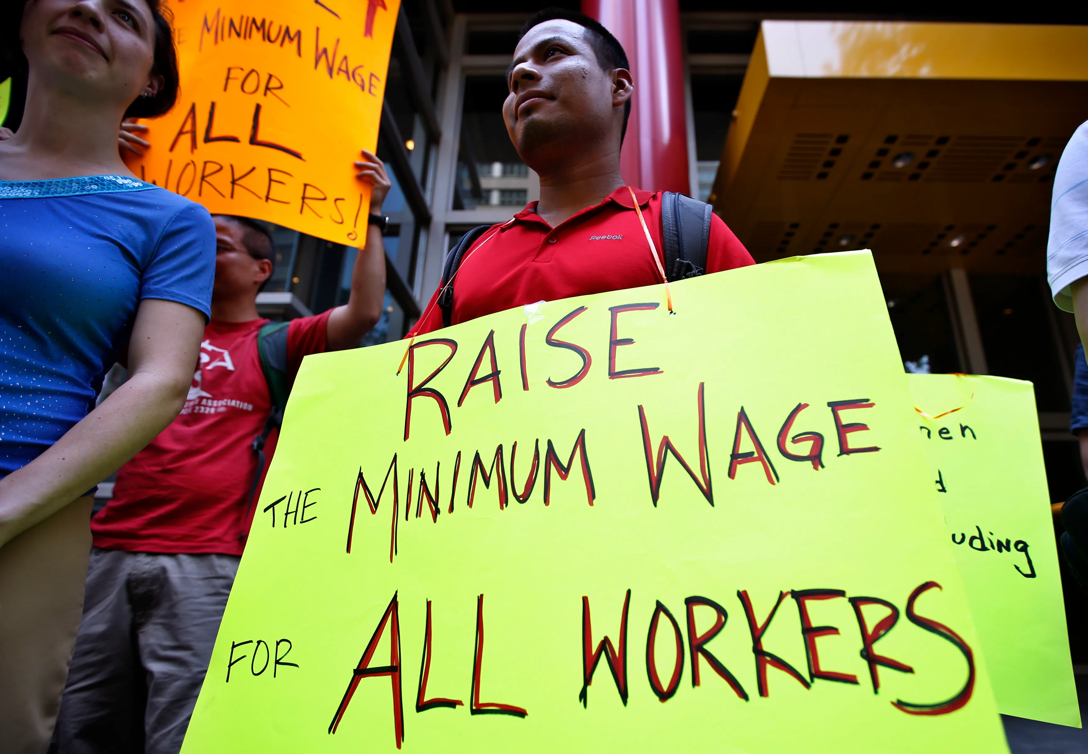 Raising the Minimum Wage Will it Help? Brookings