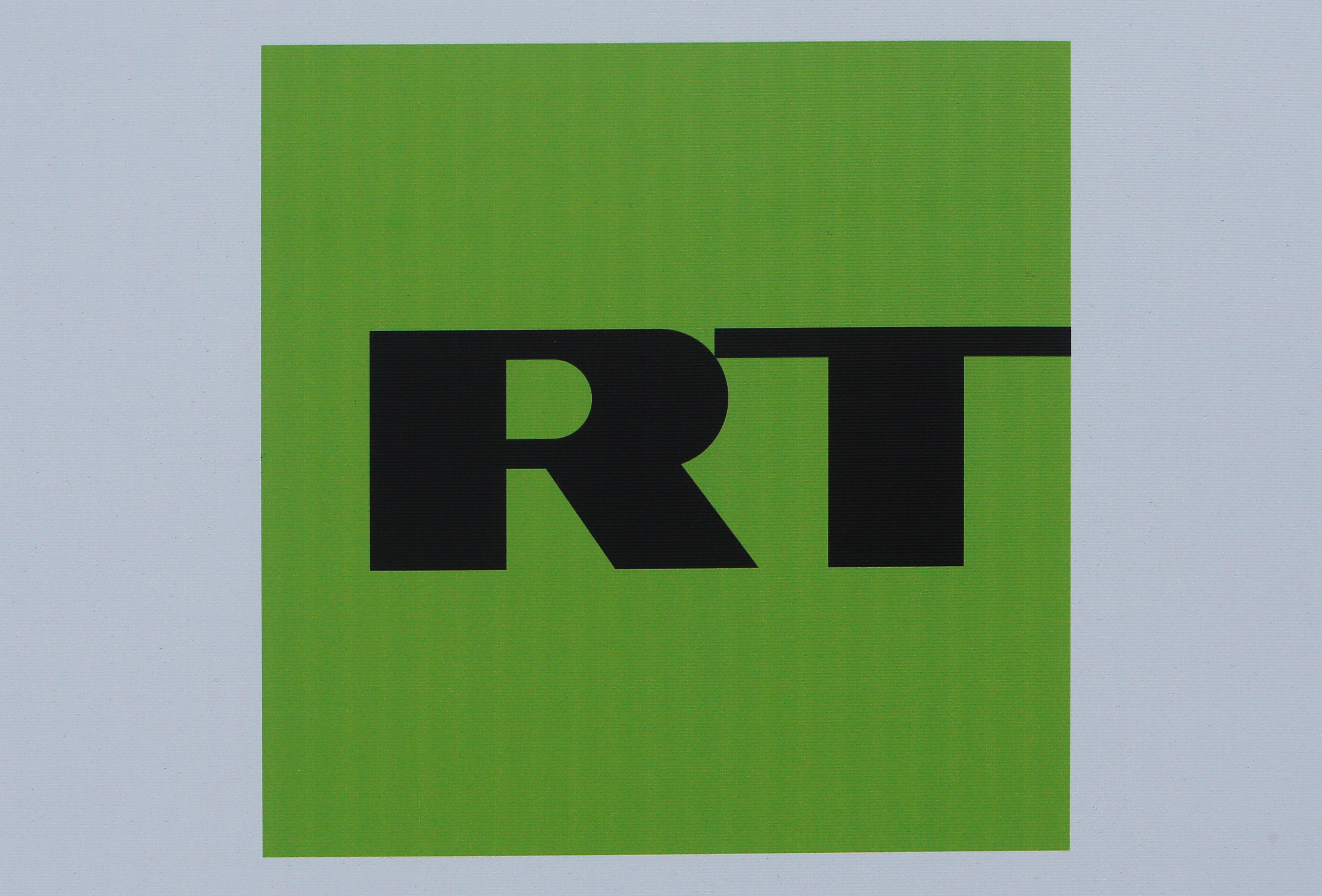 Rt me. РТ логотип. Раша Тудей логотип. Телеканал RT. Телеканал RT логотип.