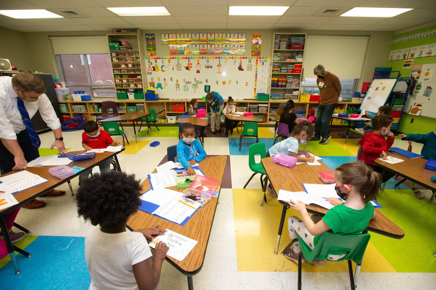 6 Advantages of Virtual Classrooms and How Large Districts Can Benefit