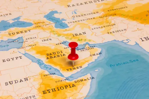 A red pin on Yemen in a zoomed-in world map